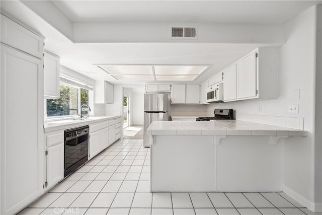 23260 Joaquin Ridge Drive, Murrieta, CA 92562