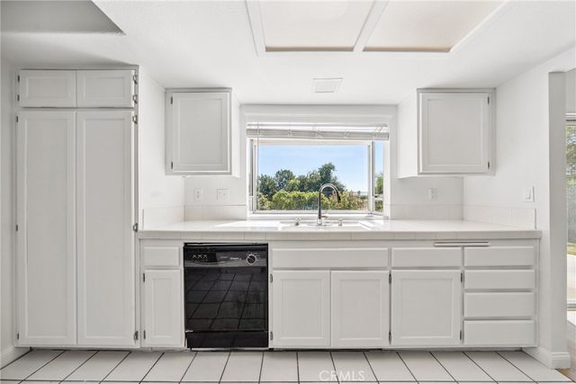 23260 Joaquin Ridge Drive, Murrieta, CA 92562