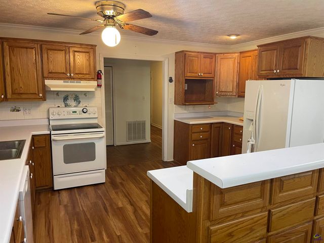 866 Warwick Drive, Macon, GA 31210