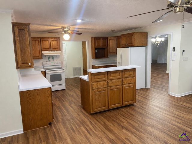 866 Warwick Drive, Macon, GA 31210