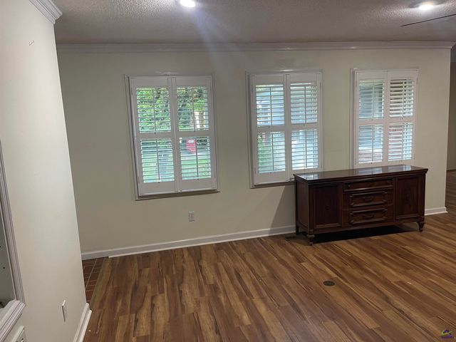 866 Warwick Drive, Macon, GA 31210