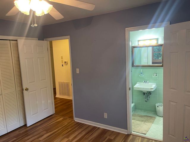 866 Warwick Drive, Macon, GA 31210