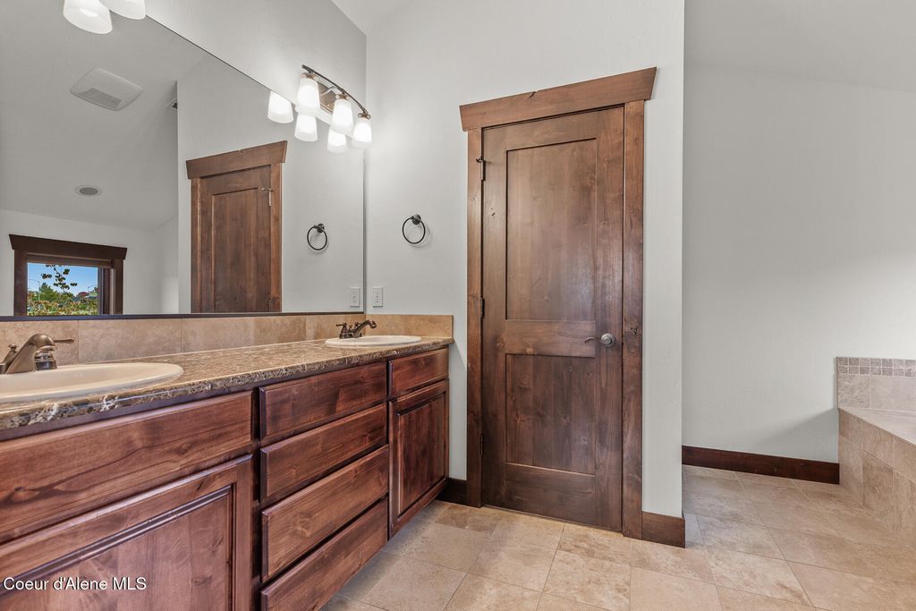 1350 W Bellerive LN, Coeur d'Alene, ID 83814 photo 35