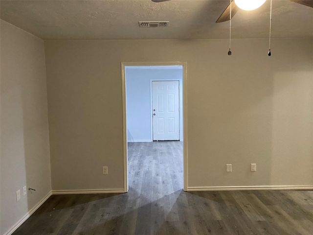 309 S Avenue C A, Elgin, TX 78621