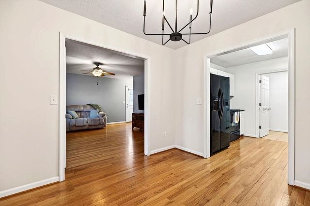 616 GRUBERT AVE, Staunton, VA 24401