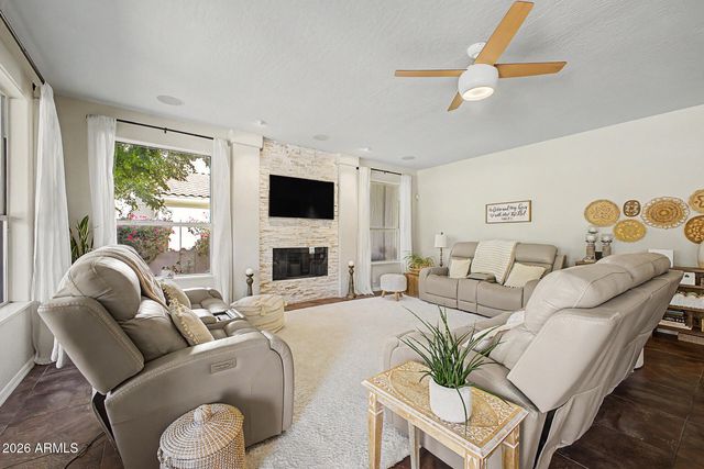 1234 E DESERT FLOWER Lane, Phoenix, AZ 85048