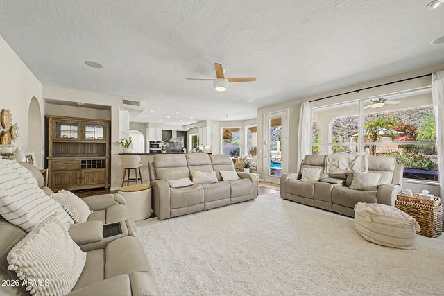 1234 E DESERT FLOWER Lane, Phoenix, AZ 85048