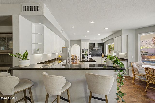 1234 E DESERT FLOWER Lane, Phoenix, AZ 85048