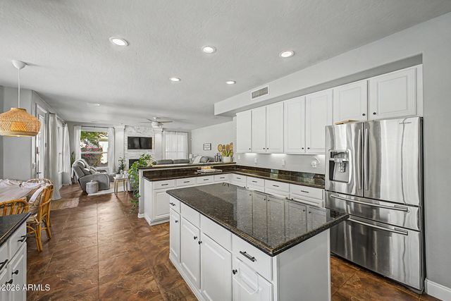 1234 E DESERT FLOWER Lane, Phoenix, AZ 85048