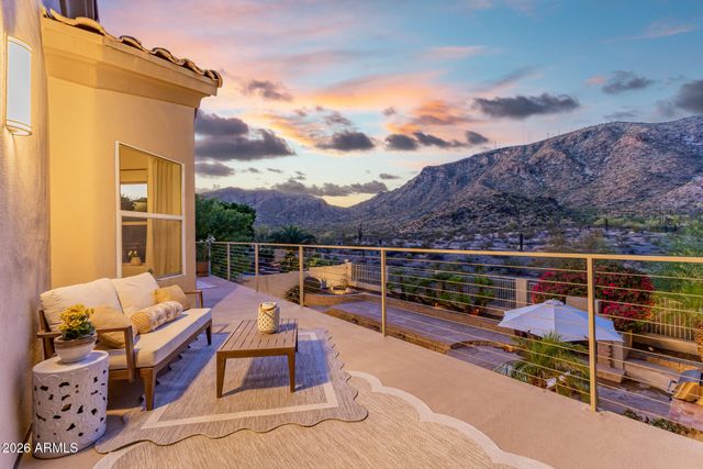 1234 E DESERT FLOWER Lane, Phoenix, AZ 85048