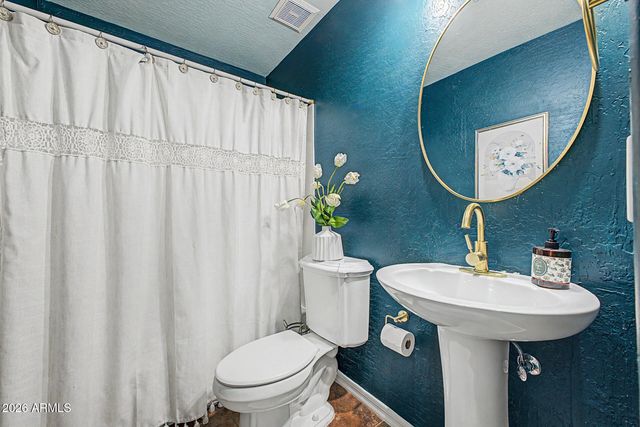 1234 E DESERT FLOWER Lane, Phoenix, AZ 85048