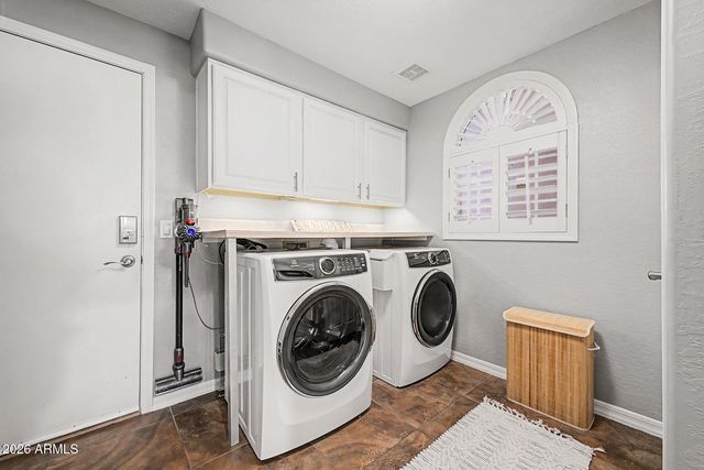 1234 E DESERT FLOWER Lane, Phoenix, AZ 85048