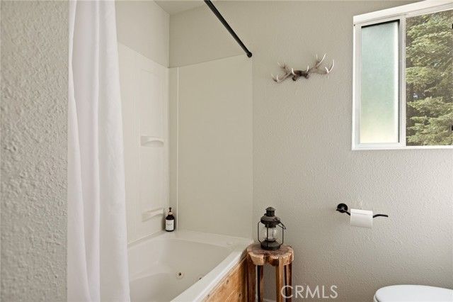 446 Cedarbrook Drive, Lake Arrowhead, CA 92391