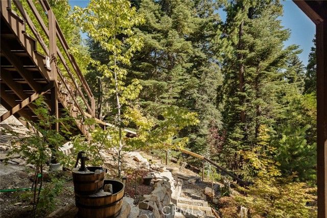 446 Cedarbrook Drive, Lake Arrowhead, CA 92391