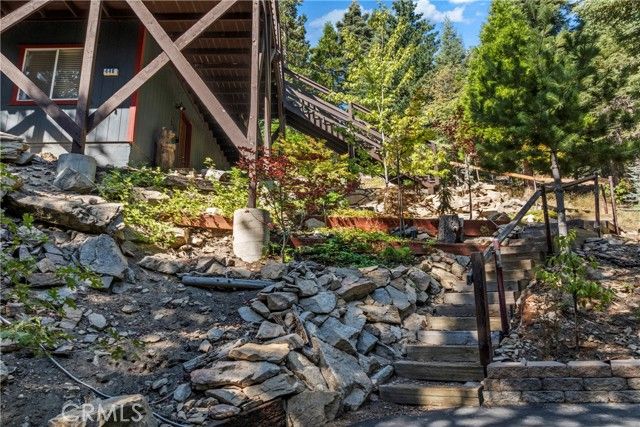 446 Cedarbrook Drive, Lake Arrowhead, CA 92391