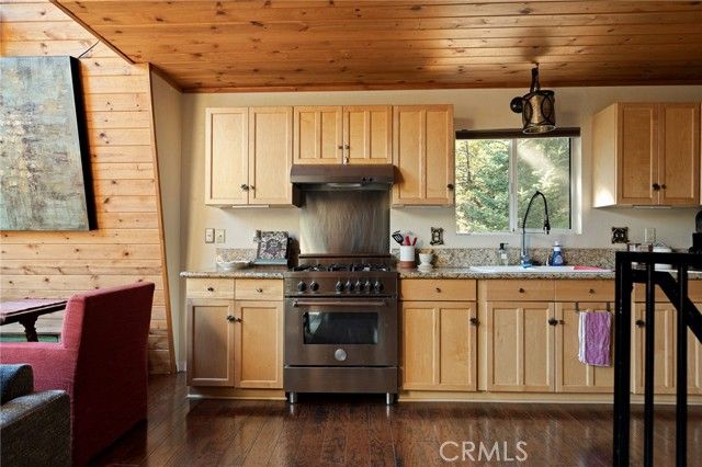 446 Cedarbrook Drive, Lake Arrowhead, CA 92391