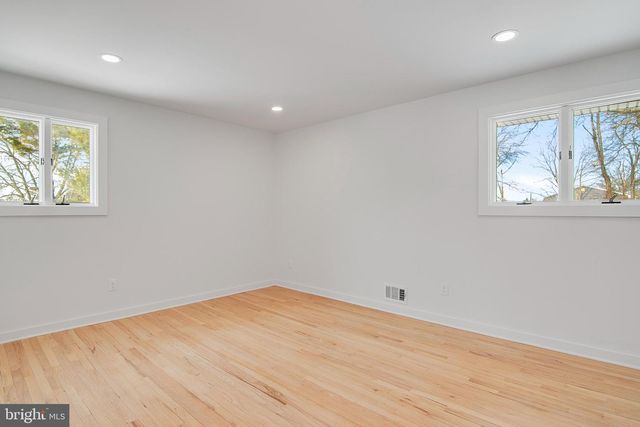 4 SEYMOUR TER, Piscataway, NJ 08854