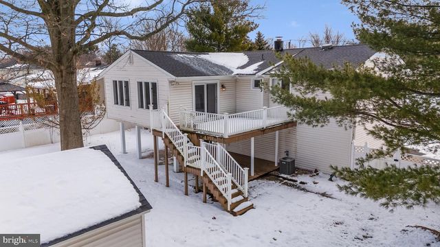 4 SEYMOUR TER, Piscataway, NJ 08854