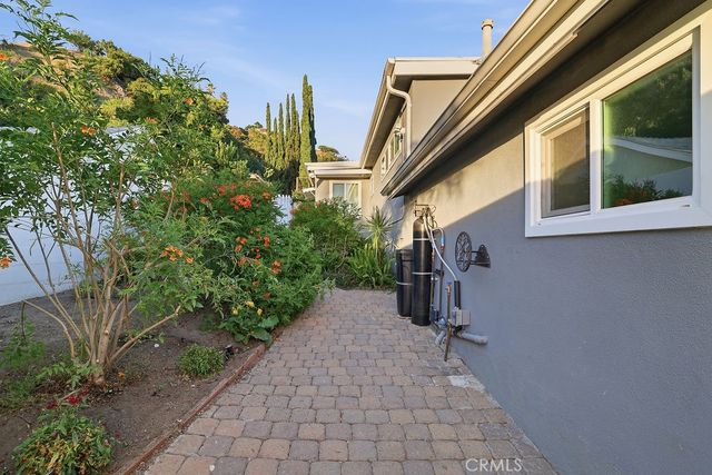 6951 Bellclaire, Tujunga, CA 91042