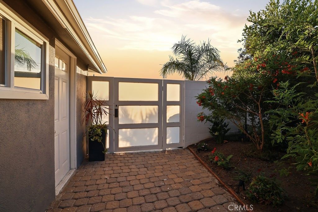 6951 Bellclaire, Tujunga, CA 91042 — photo 2