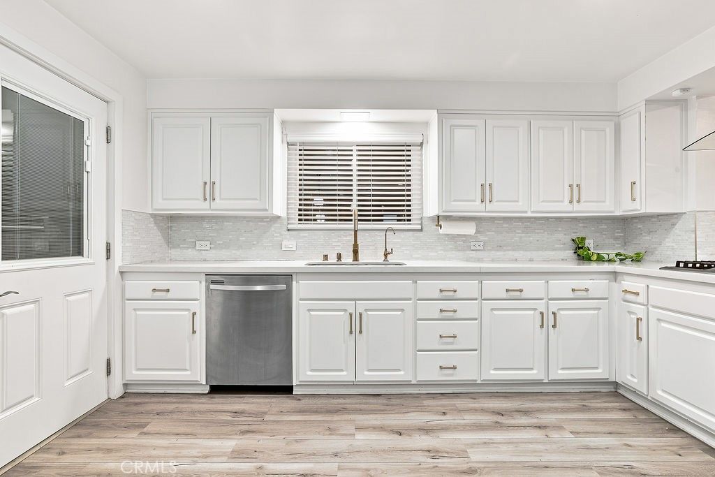 6951 Bellclaire, Tujunga, CA 91042 — photo 5
