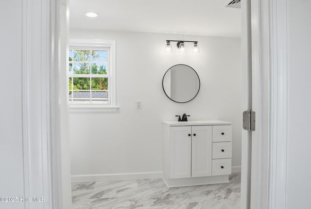 2141 Caratoke Highway, Moyock, NC 27958