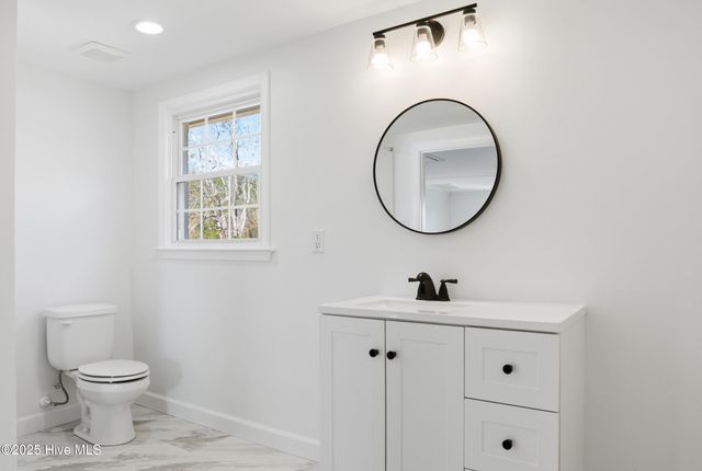 2141 Caratoke Highway, Moyock, NC 27958