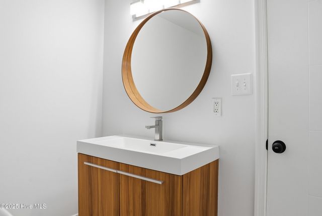 2141 Caratoke Highway, Moyock, NC 27958