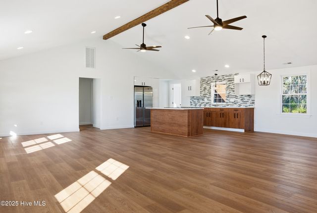 2141 Caratoke Highway, Moyock, NC 27958