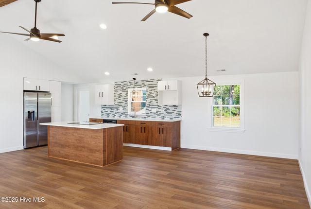 2141 Caratoke Highway, Moyock, NC 27958