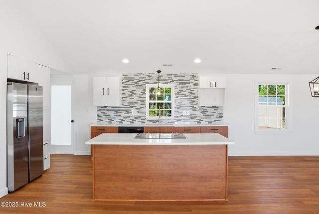 2141 Caratoke Highway, Moyock, NC 27958