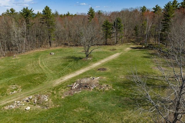 393 High Street, Candia, NH 03034