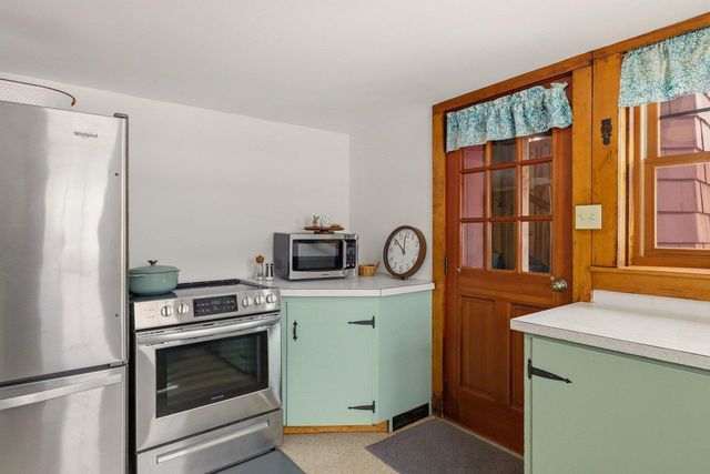 393 High Street, Candia, NH 03034