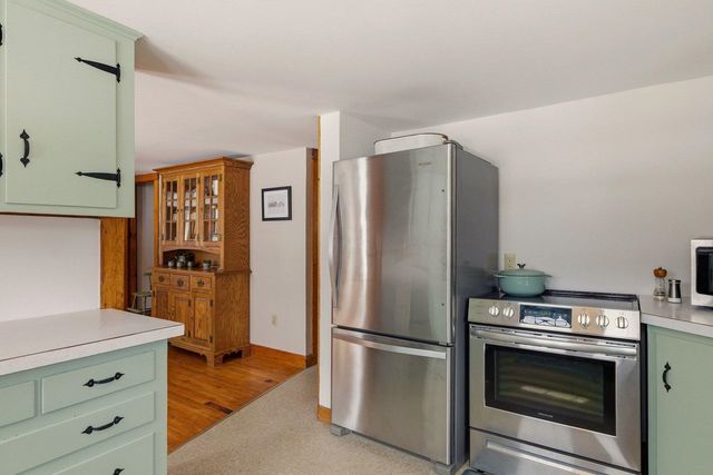 393 High Street, Candia, NH 03034