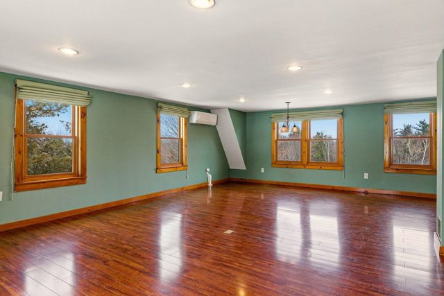 393 High Street, Candia, NH 03034