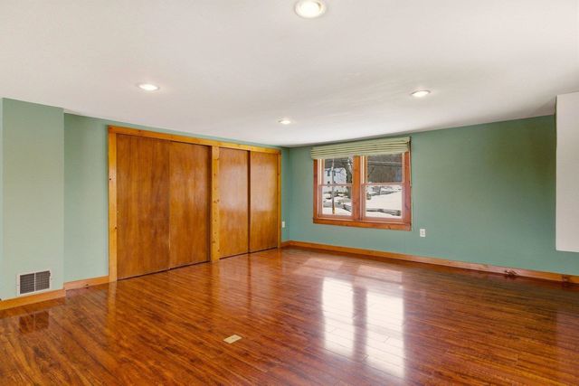 393 High Street, Candia, NH 03034