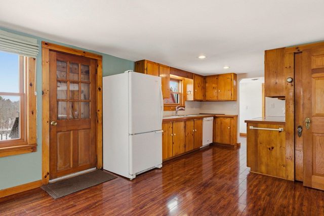 393 High Street, Candia, NH 03034