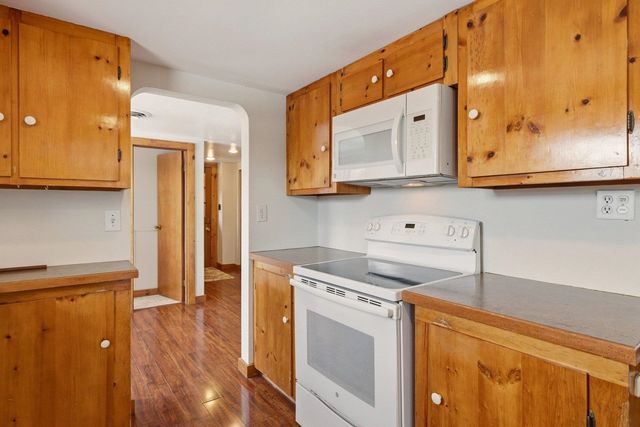 393 High Street, Candia, NH 03034
