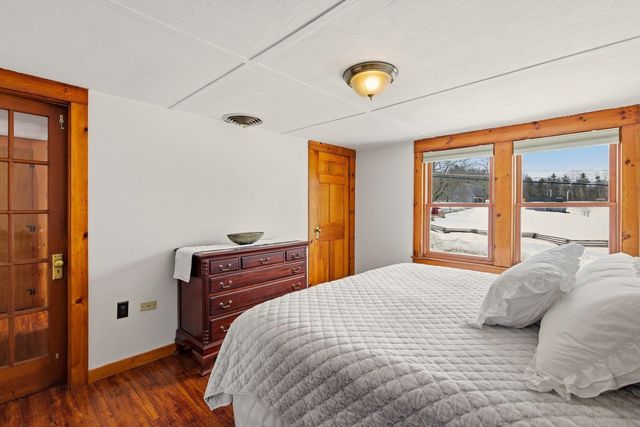 393 High Street, Candia, NH 03034