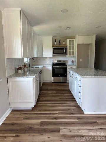 623 Oak Grove Road, Kings Mountain, NC 28086