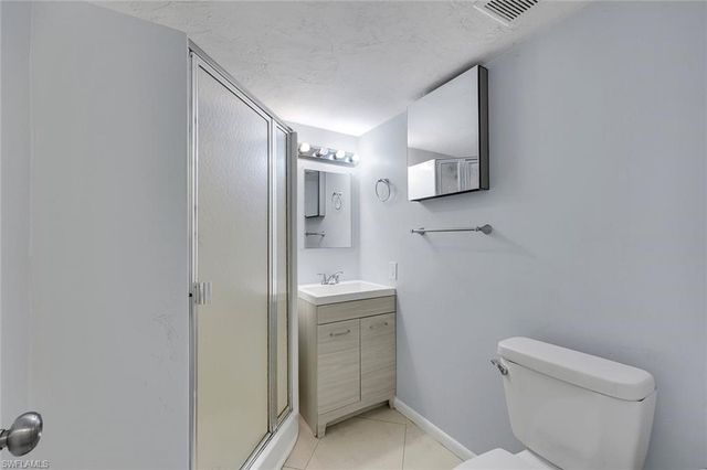 1400 Green Valley CIR 1002, Naples, FL 34104