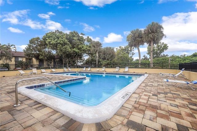 1400 Green Valley CIR 1002, Naples, FL 34104
