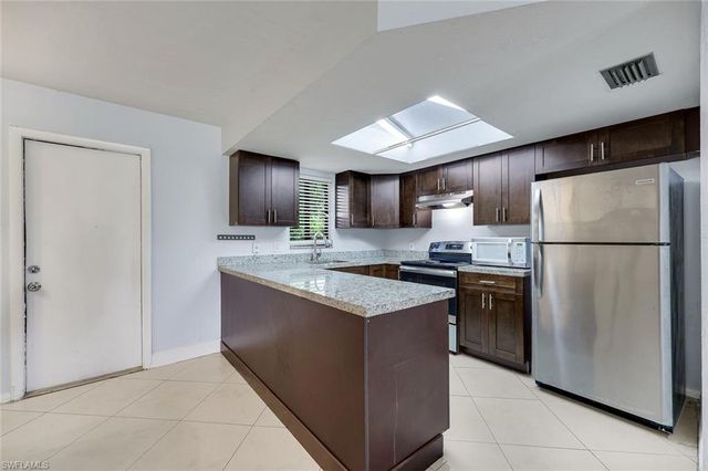 1400 Green Valley CIR 1002, Naples, FL 34104