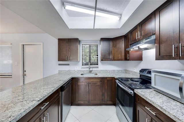 1400 Green Valley CIR 1002, Naples, FL 34104