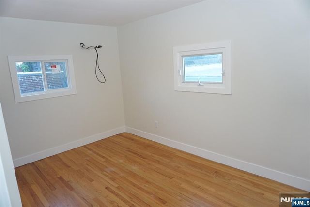 236-238 Stuyvesant 3, Lyndhurst, NJ 07071