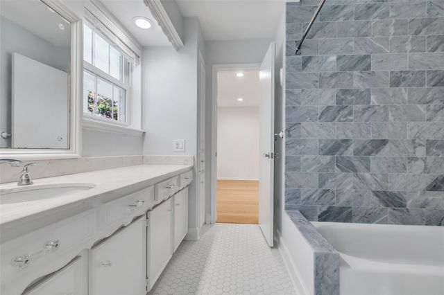 13631 Balmore Circle, Houston, TX 77069