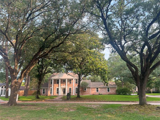 13631 Balmore Circle, Houston, TX 77069