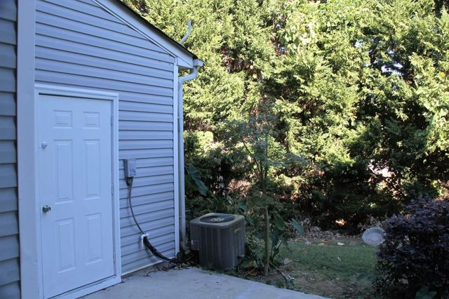 962 Tree Creek Boulevard, Lawrenceville, GA 30043