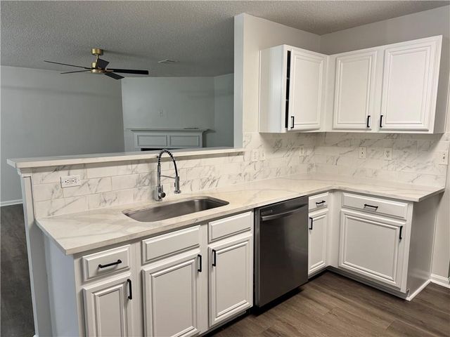 4228 defoors farm Trail, Powder Springs, GA 30127