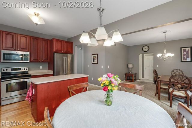 42591 Whitman Way, Novi, MI 48377